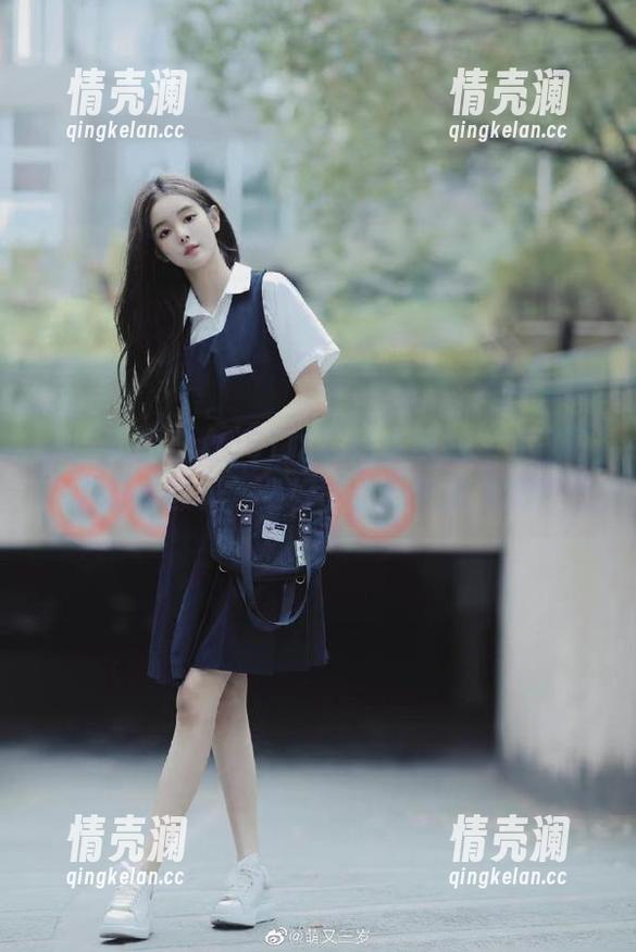 51吃瓜群众网站：今日份八卦大曝光，坐好，小心瓜皮飞溅！