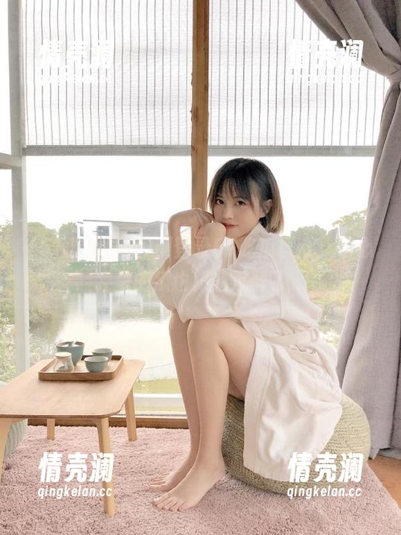 刚登录51吃瓜群众，手心里的瓜也跟着沉醉了