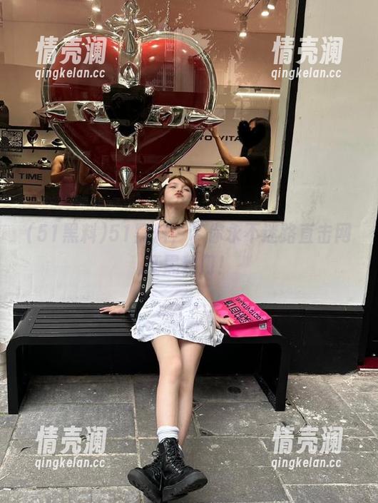 51黑料，带你永不迷路直击网红黑料门！