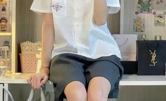 51黑料网：当ios遭遇八卦，果然不能只用一张嘴梅子图！