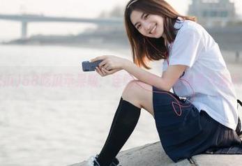 58吃瓜苹果版：连吃瓜的姿势都要充满风情吗？