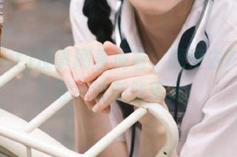 没事刷着观看，顺便去718.st下载一波新鲜事儿！