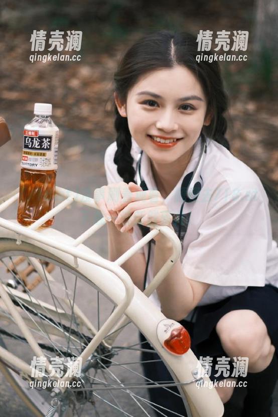 没事刷着观看，顺便去718.st下载一波新鲜事儿！