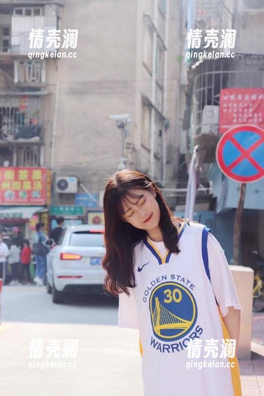 使用“911吃瓜”app的时候，我才意识到我有多爱八卦，浑身都在冒汗！