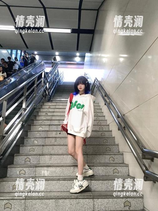 啥玩意儿也敢上视频！“ichigua.fun”上演迷惑行为大赏，果然荒诞如梦。