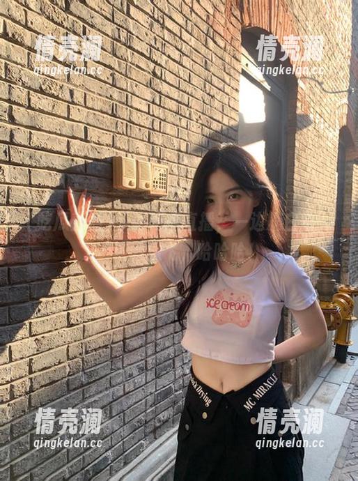 吃瓜直播 下载吃瓜直播,一边躺白给,一边看瓜飞,哈哈哈!