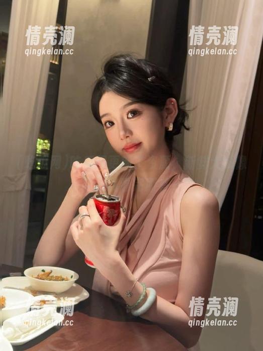 吃瓜网更新了资源，新鲜大瓜像要逼我看完所有～