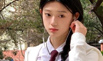 观看国产吃瓜，每次都被评论区里的神回复乐翻了。