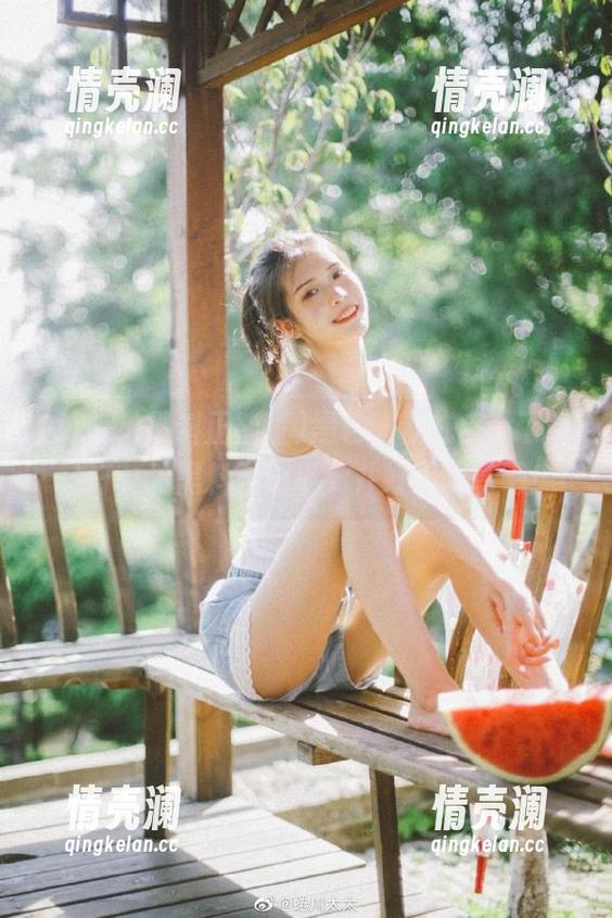 黑色幽默成瘾，下载‘好莱坞黑料正能量’并好好分享吧！