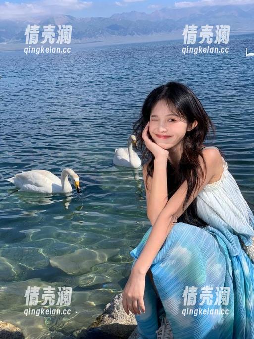 娱乐718官网上网红直播教你化妆，竟然跑去给自己画了个八角星！