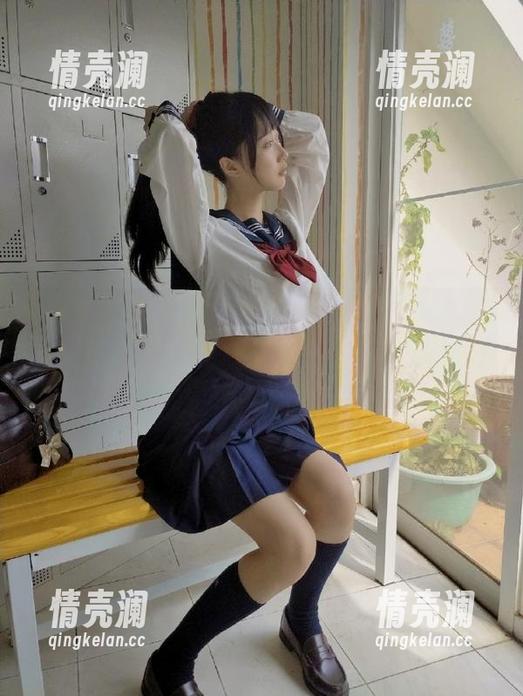 观看“我要吃瓜网”时的心情，有点像吃到意外的酸梅，开口又闭口。