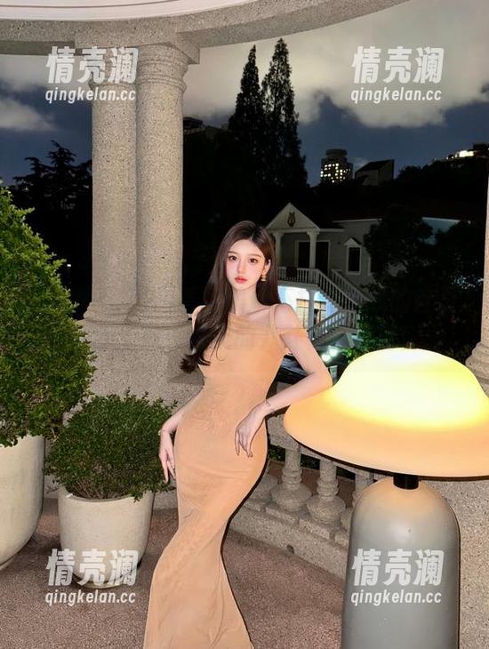 看看黑料不打烊在线的首页最新消息，今天的八卦真够热闹！