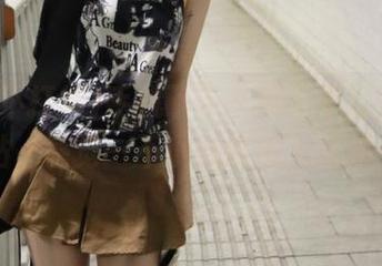 手机下了“黑料不打烊”网站，感觉一不小心就滑入深渊…