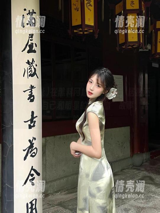 黑料网址 在黑料网址上逛了逛,居然还有人分享自己和明星的“狗血”故事,哈哈!